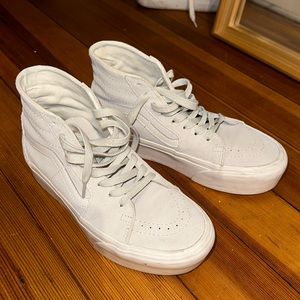 Light grey suede tapered sk8 hi platform vans